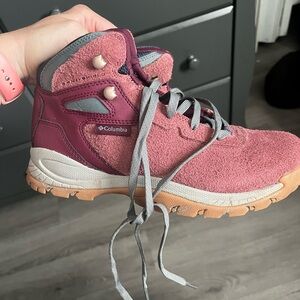 Columbia hiking boots